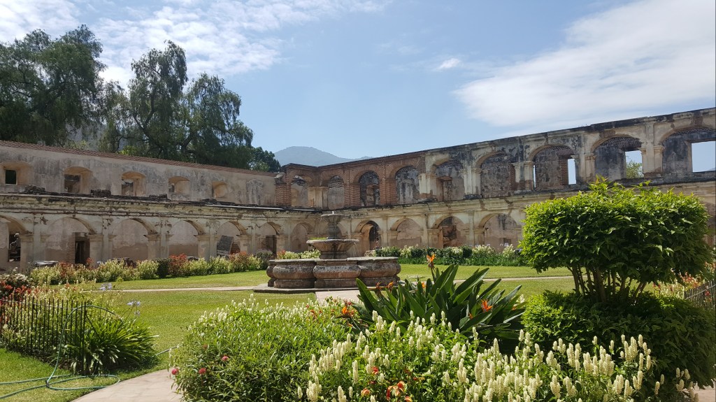 ¡Convento de Santa Clara un lugar que no puedes dejar de visitar en la&nbsp;Antigua!
