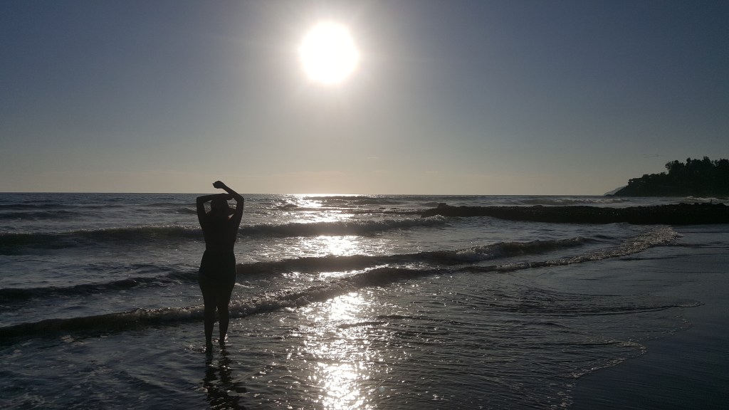 PLAYA EL ZONTE, CERVEZA Y&nbsp;ATARDECER