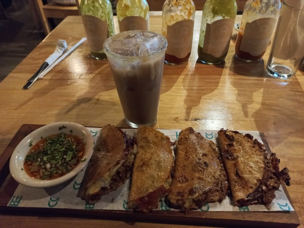 ¿Qué probar en los famosos TACOS&nbsp;HERMANOS?