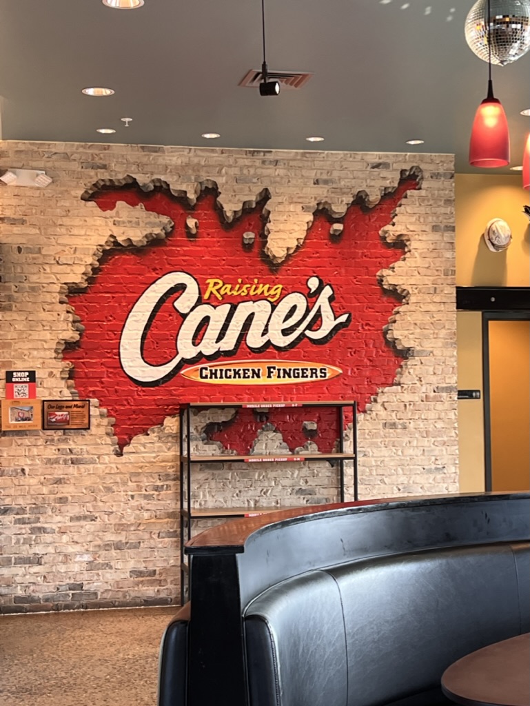 MI PRIMERA VEZ EN RAISING CANE’S CHICKEN&nbsp;FINGERS.